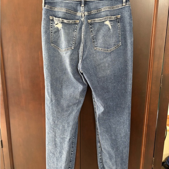 Holister Jeans. Size 13. - Picture 3 of 4